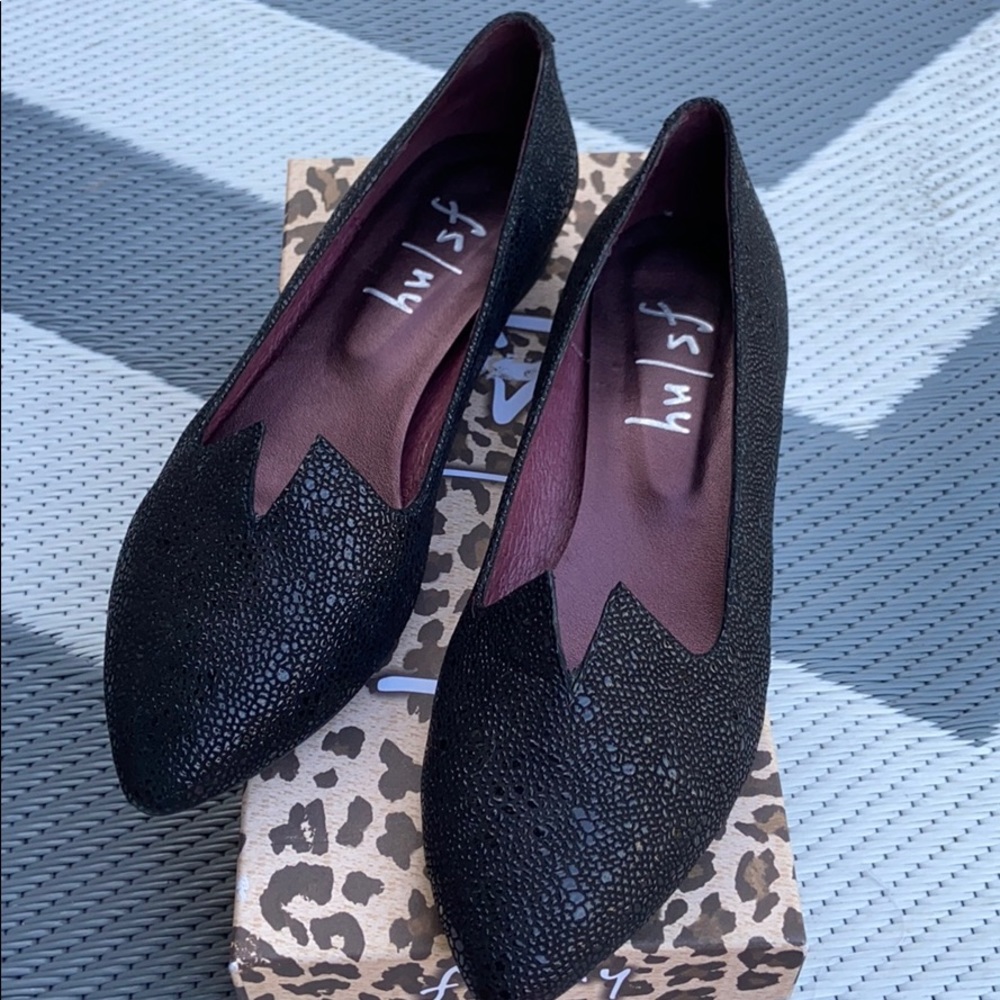 FS NY genuine stingray flats